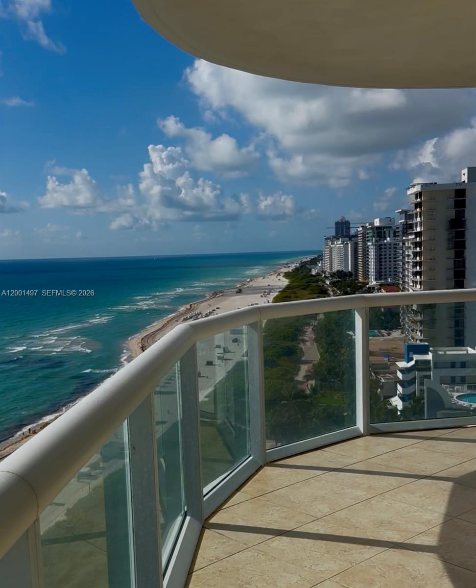 6365 Collins Ave #1703, Miami Beach FL 33141