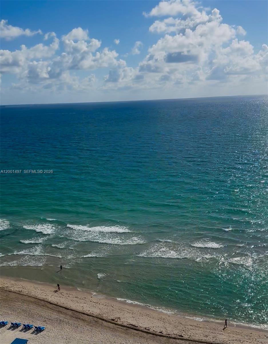6365 Collins Ave #1703, Miami Beach FL 33141