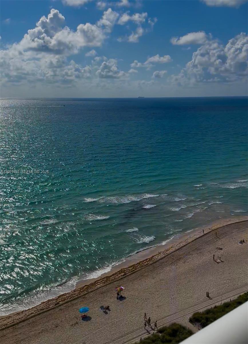 6365 Collins Ave #1703, Miami Beach FL 33141