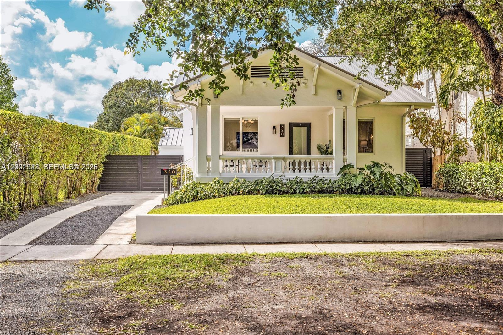 320 NE 88th St, El Portal FL 33138