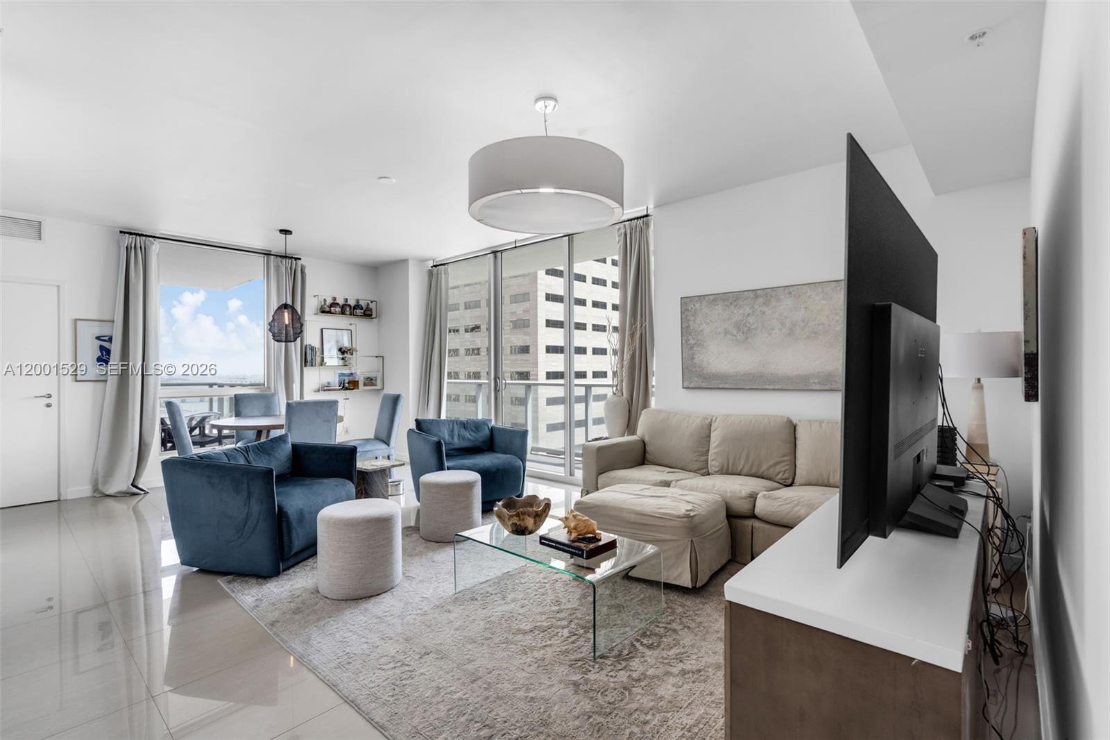 300 S Biscayne Blvd #T-2416, Miami FL 33131
