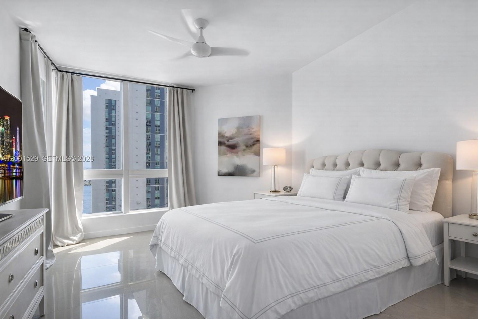 300 S Biscayne Blvd #T-2416, Miami FL 33131