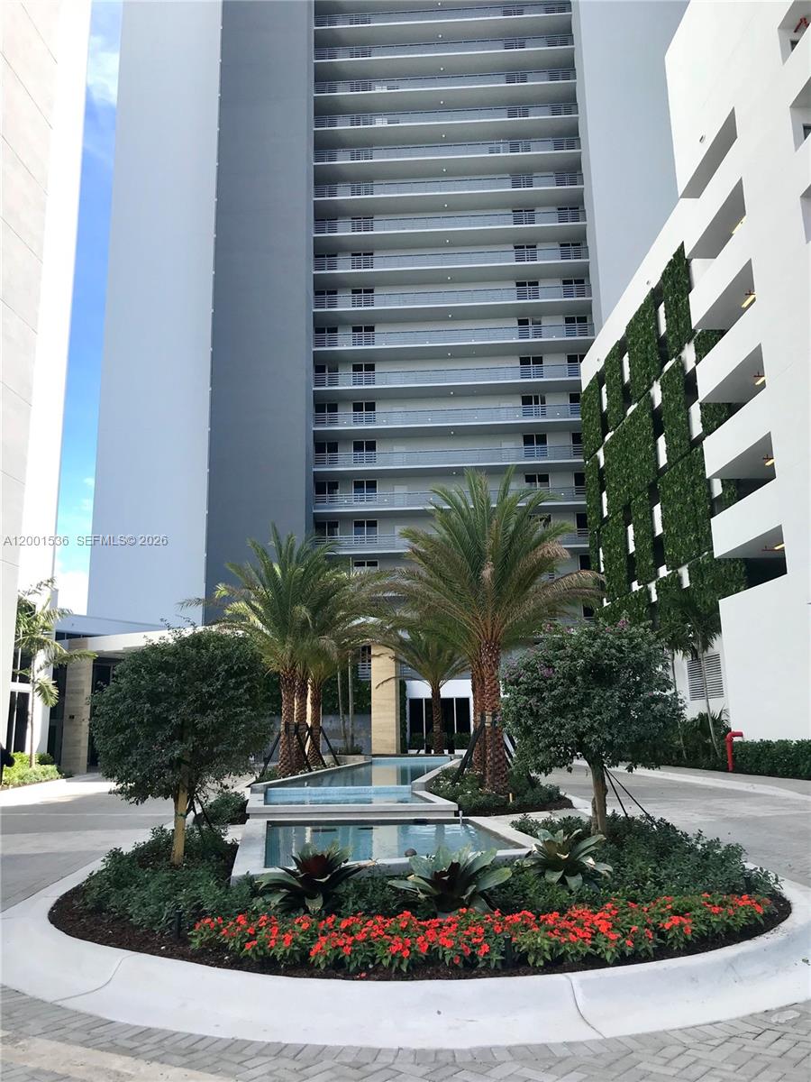 16385 Biscayne Blvd. #1902, North Miami Beach FL 33160