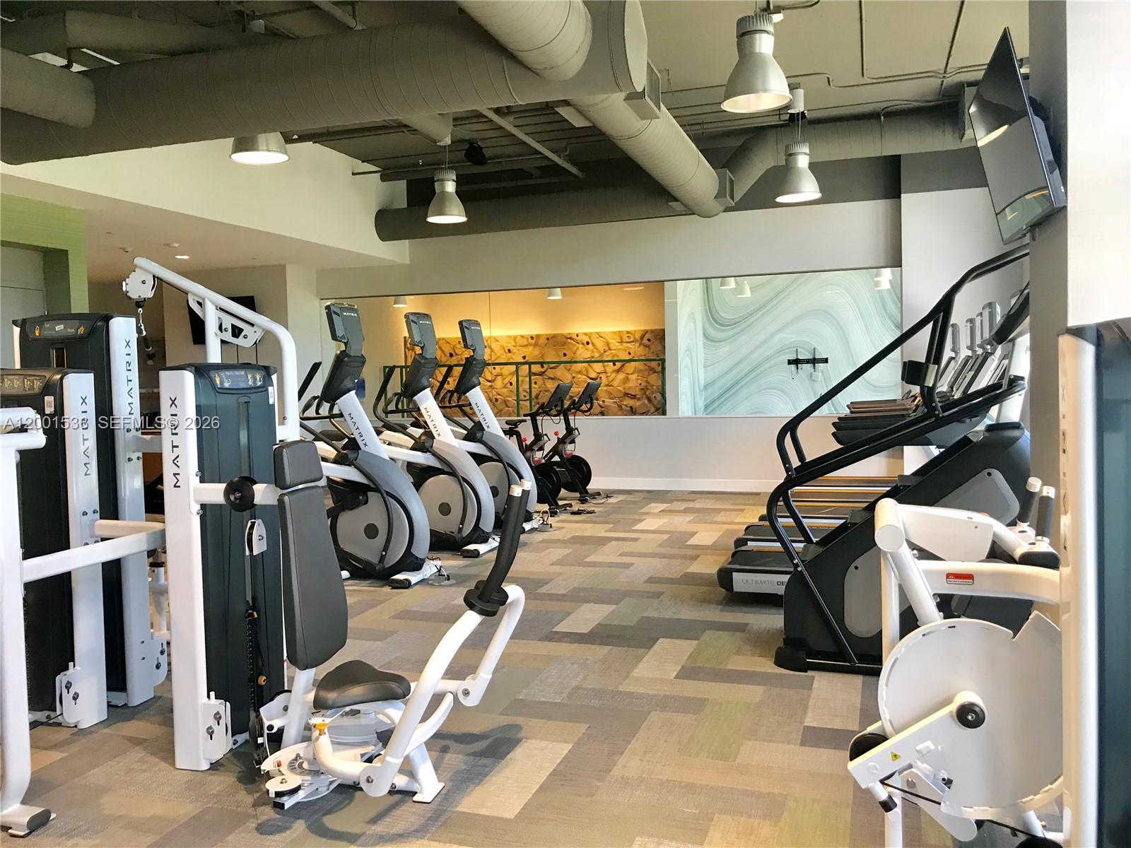 16385 Biscayne Blvd. #1902, North Miami Beach FL 33160