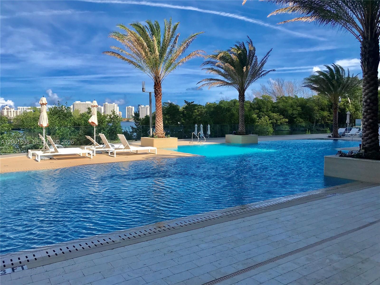 16385 Biscayne Blvd. #1902, North Miami Beach FL 33160