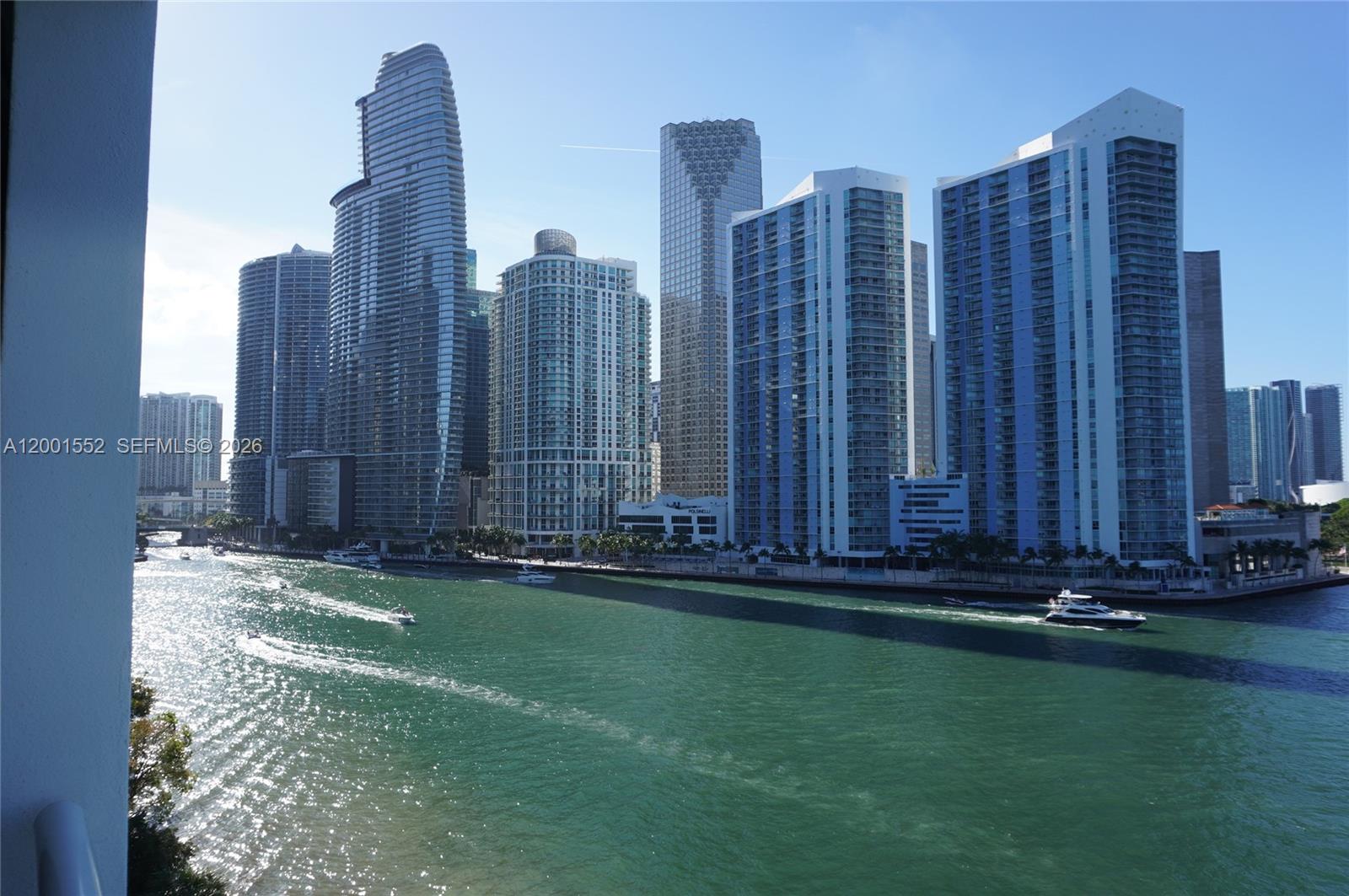 848 Brickell Key Dr #806, Miami FL 33131