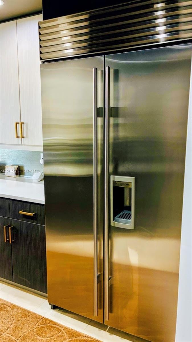 848 Brickell Key Dr #806, Miami FL 33131