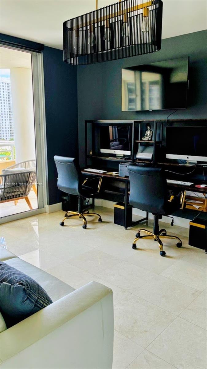 848 Brickell Key Dr #806, Miami FL 33131