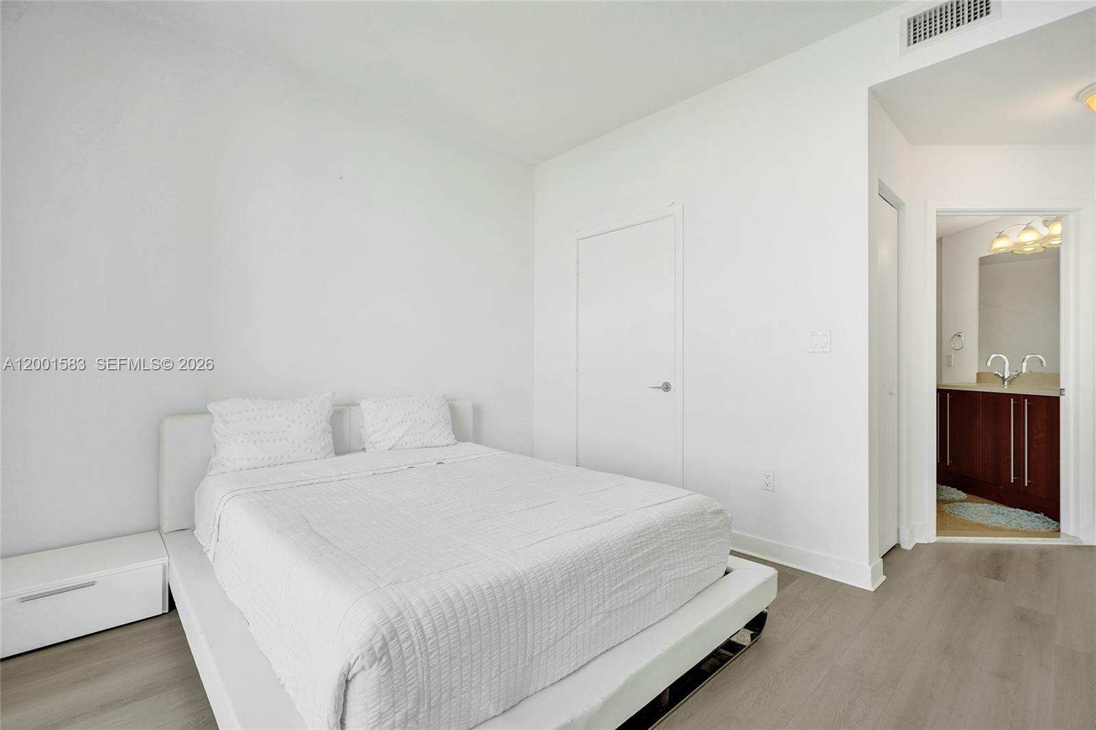 1111 SW 1st Ave #3514-N, Miami FL 33130