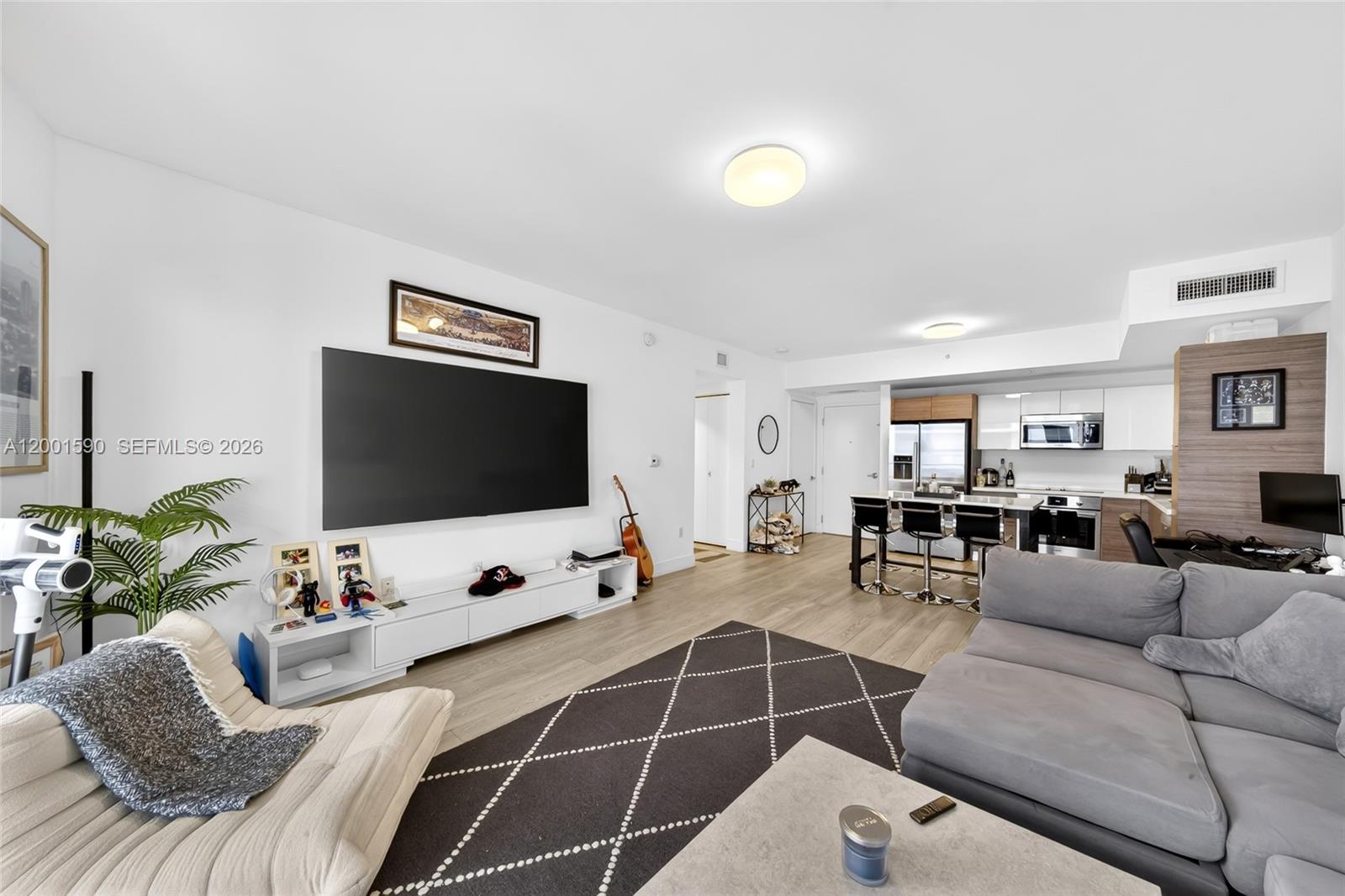 1010 SW 2nd Ave #1605, Miami FL 33130