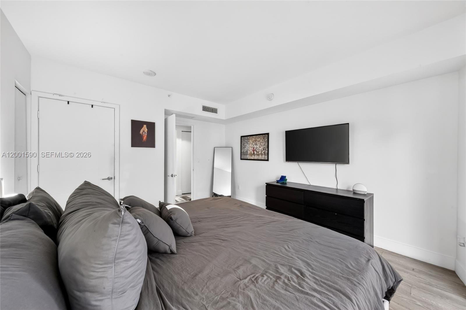 1010 SW 2nd Ave #1605, Miami FL 33130