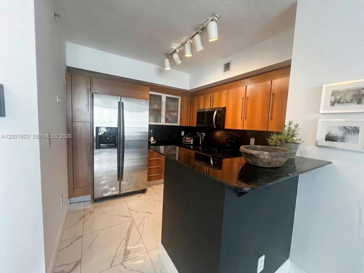 335 S Biscayne Blvd #3300, Miami FL 33131
