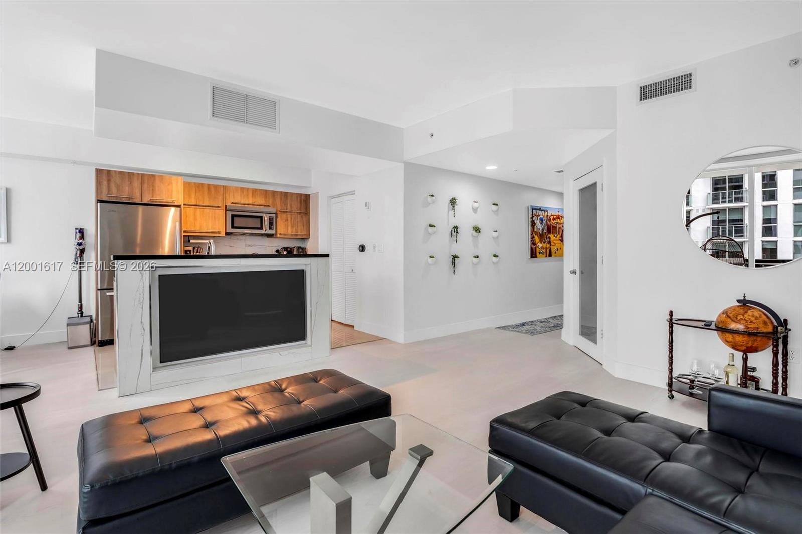 253 NE 2nd St #1608, Miami FL 33132