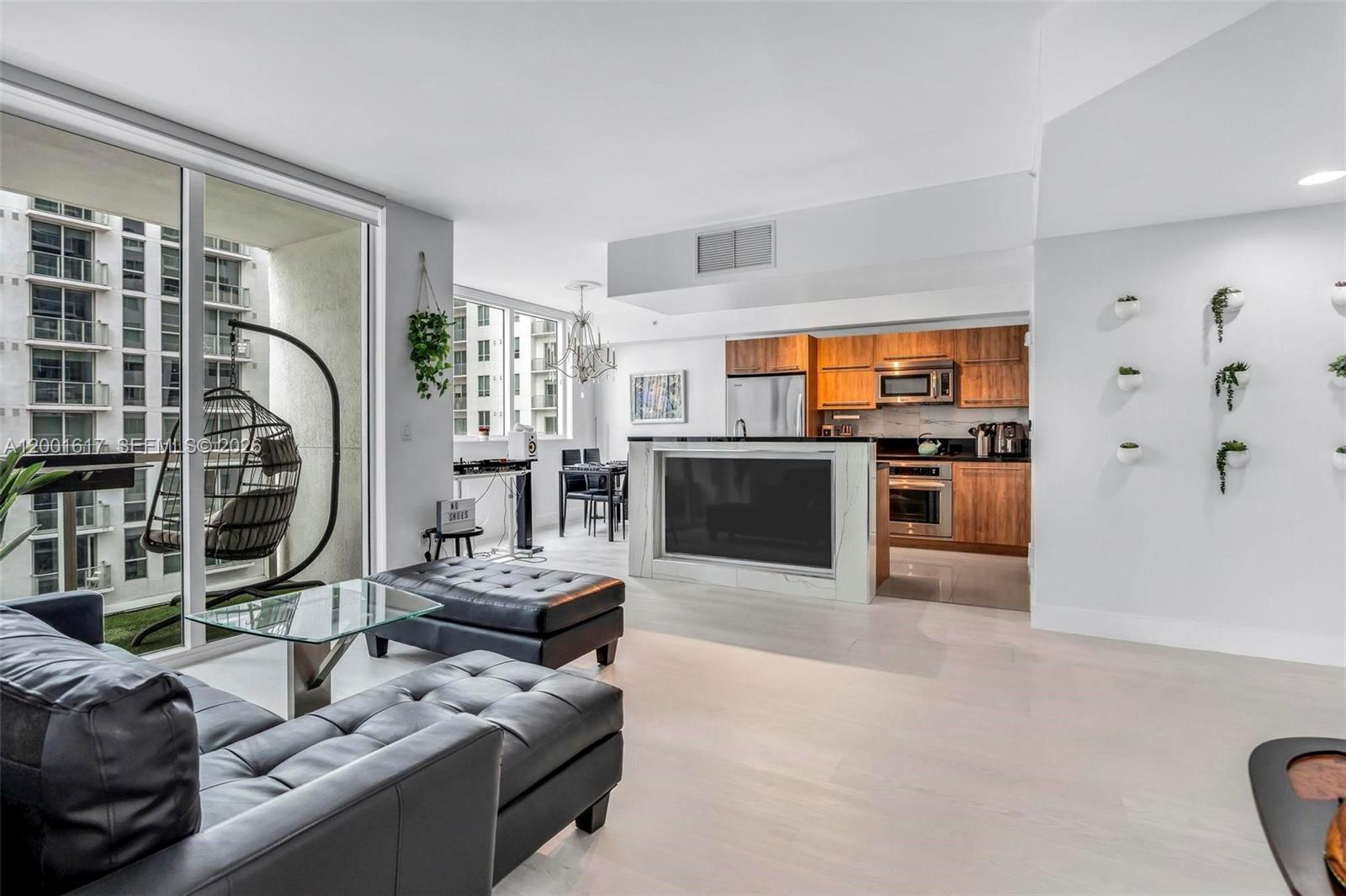 253 NE 2nd St #1608, Miami FL 33132