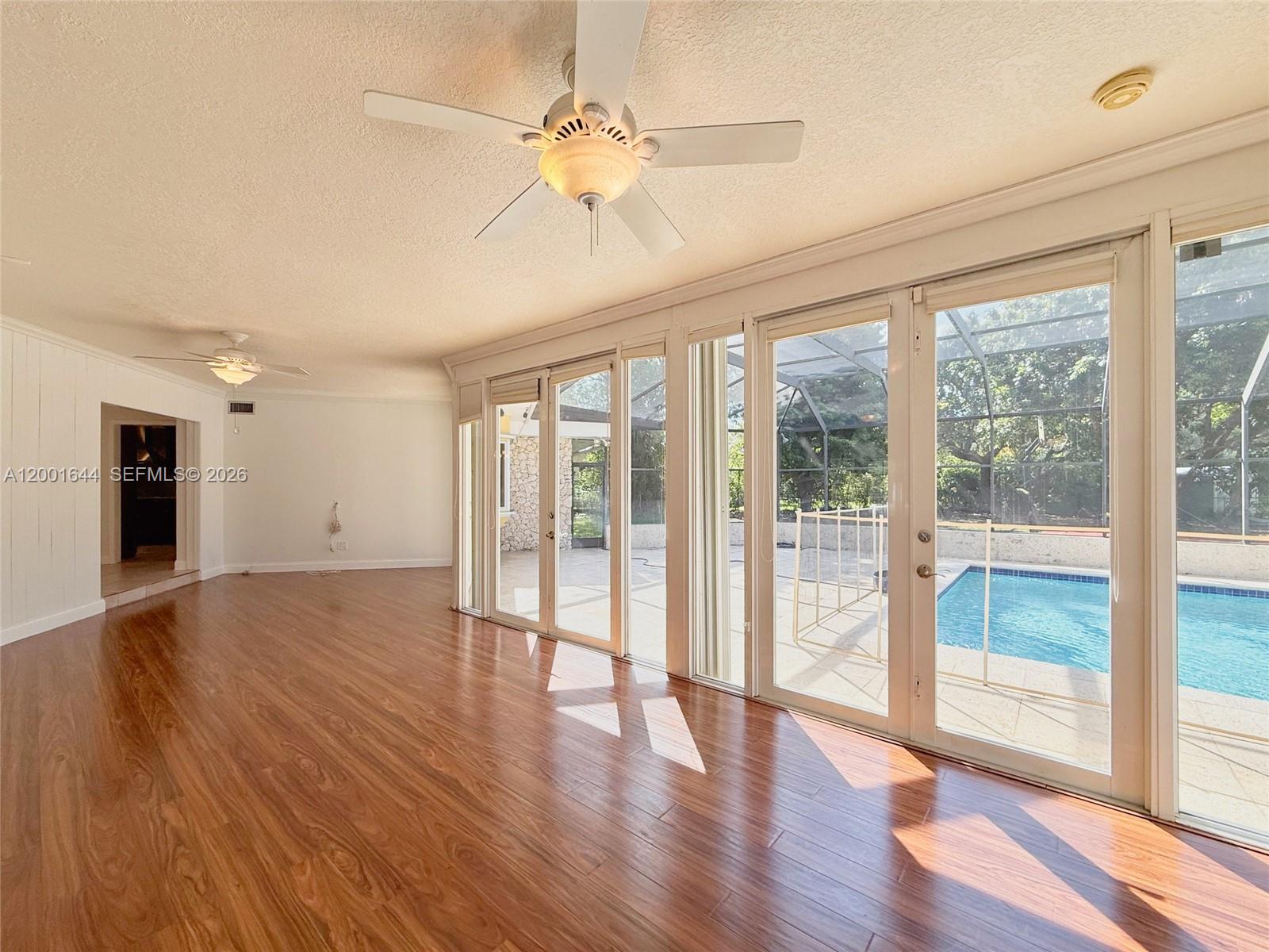 6282 SW 133rd St, Pinecrest FL 33156