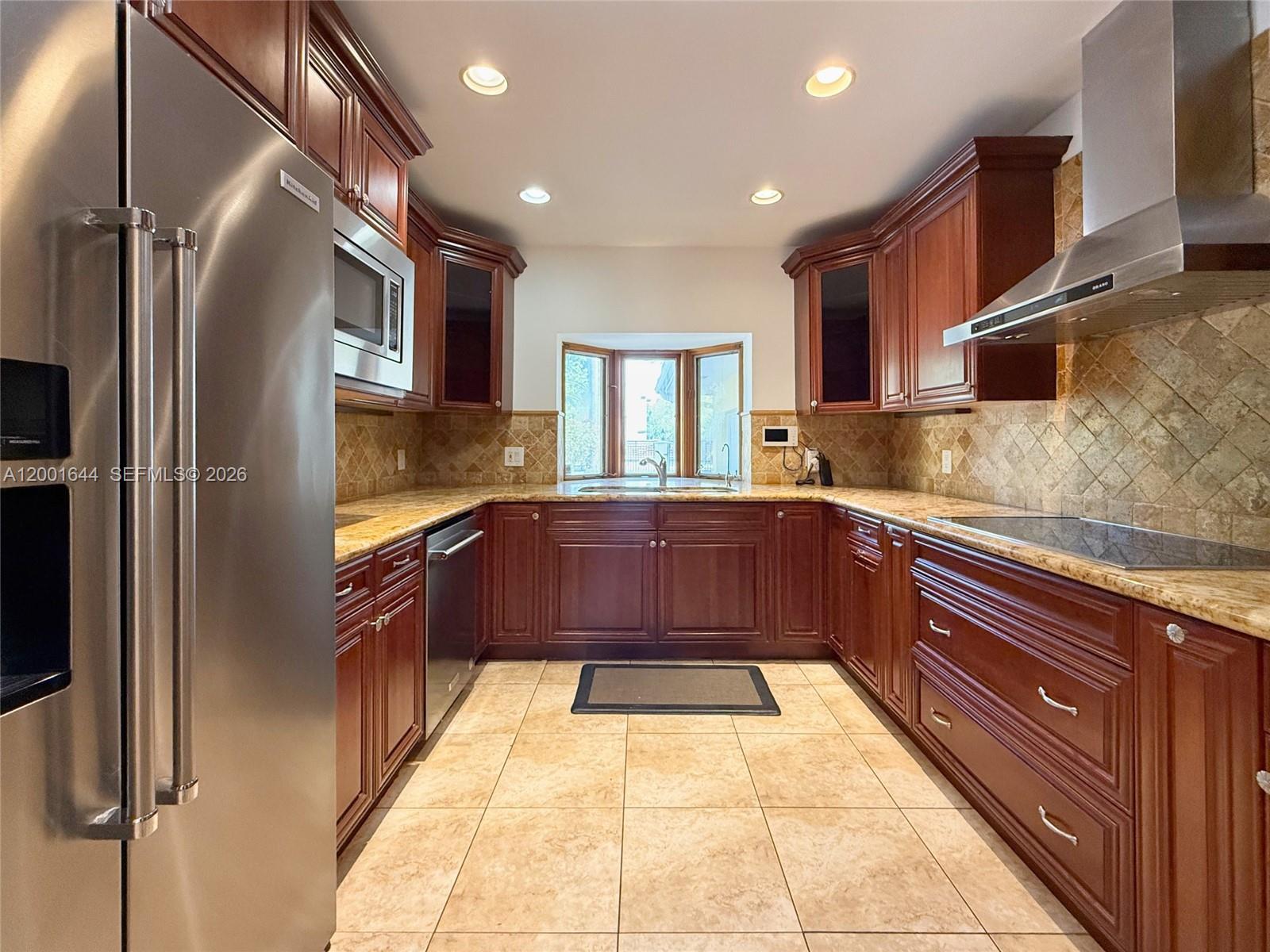 6282 SW 133rd St, Pinecrest FL 33156