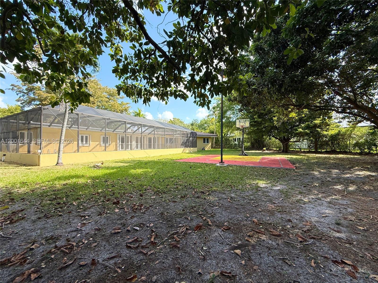 6282 SW 133rd St, Pinecrest FL 33156