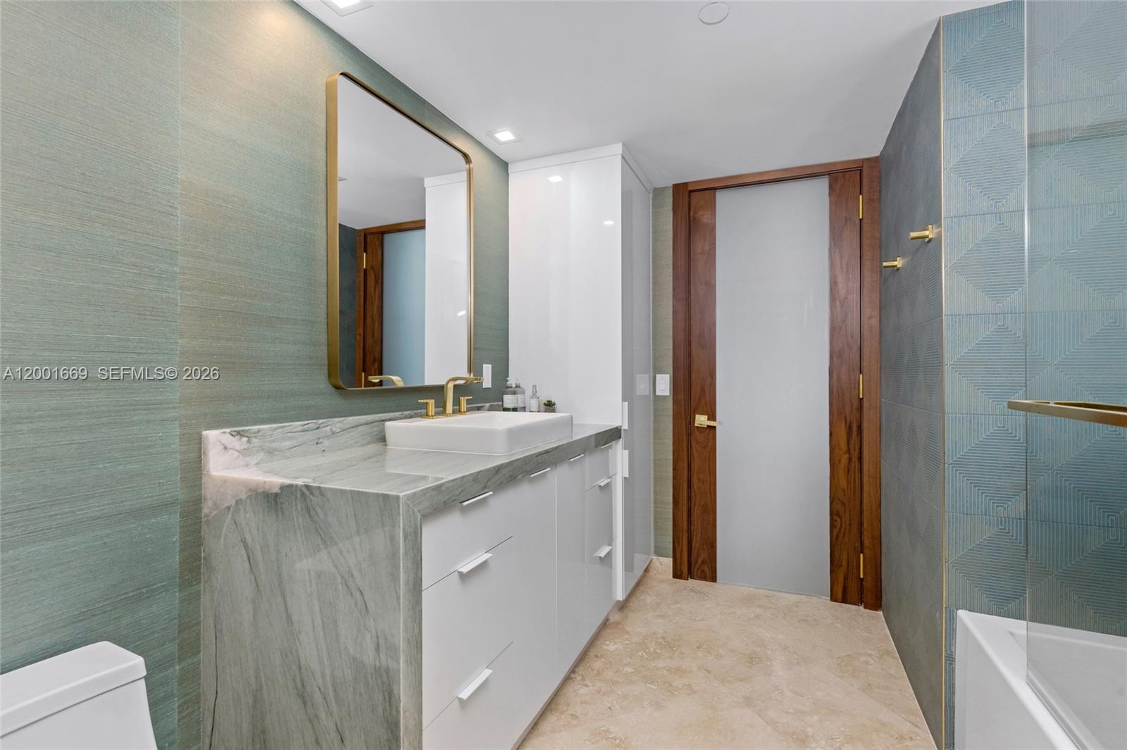 2100 N Ocean Blvd #15B, Fort Lauderdale FL 33305