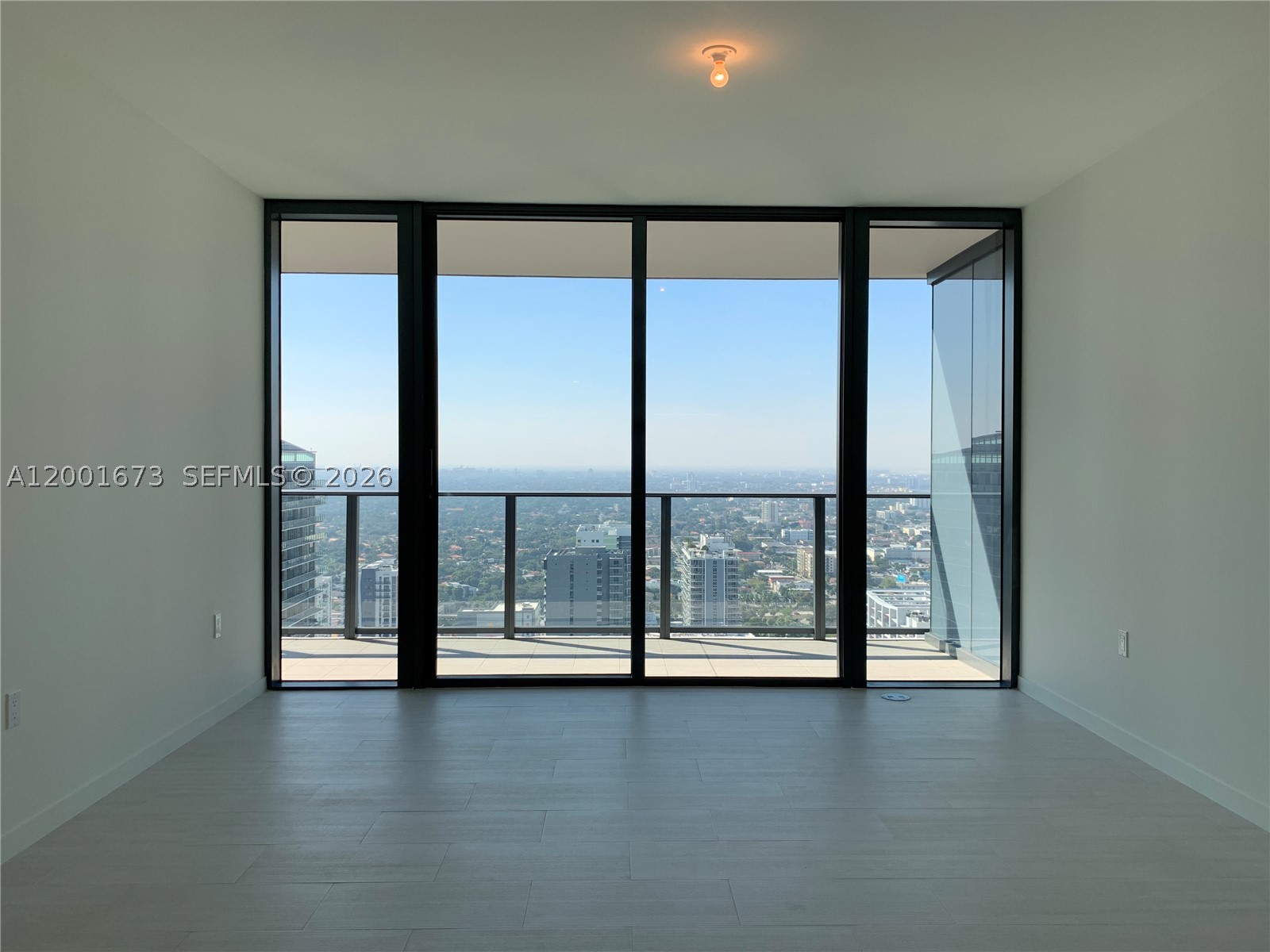 1000 Brickell Plz #3904, Miami FL 33131
