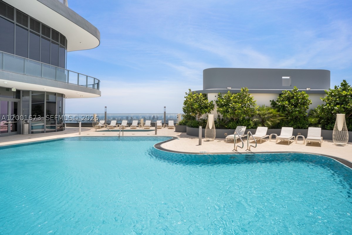 1000 Brickell Plz #3904, Miami FL 33131