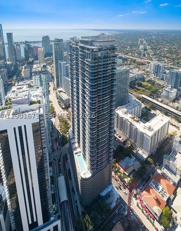 1000 Brickell Plz #3904, Miami FL 33131