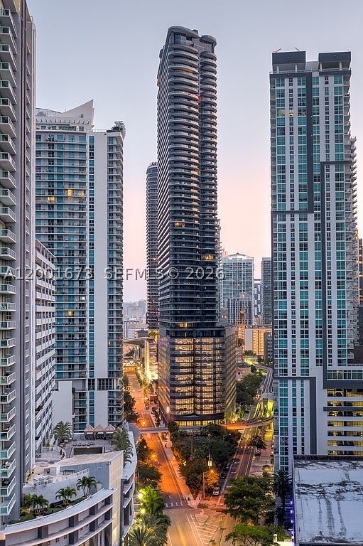 1000 Brickell Plz #3904, Miami FL 33131