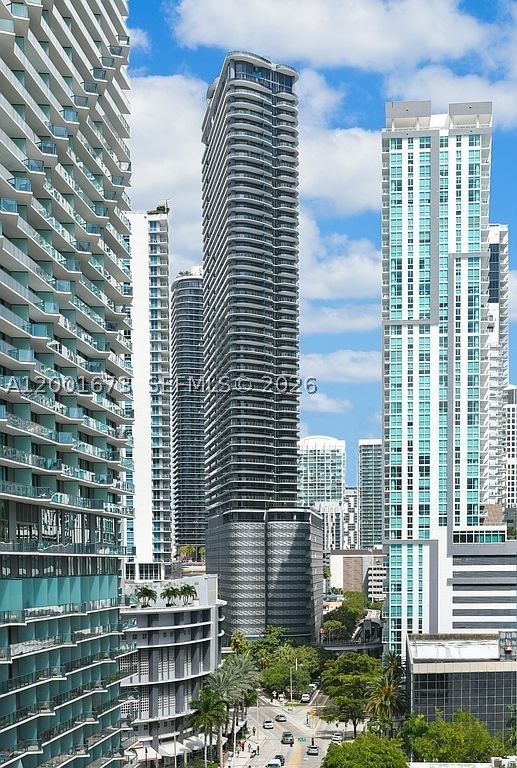 1000 Brickell Plz #3904, Miami FL 33131