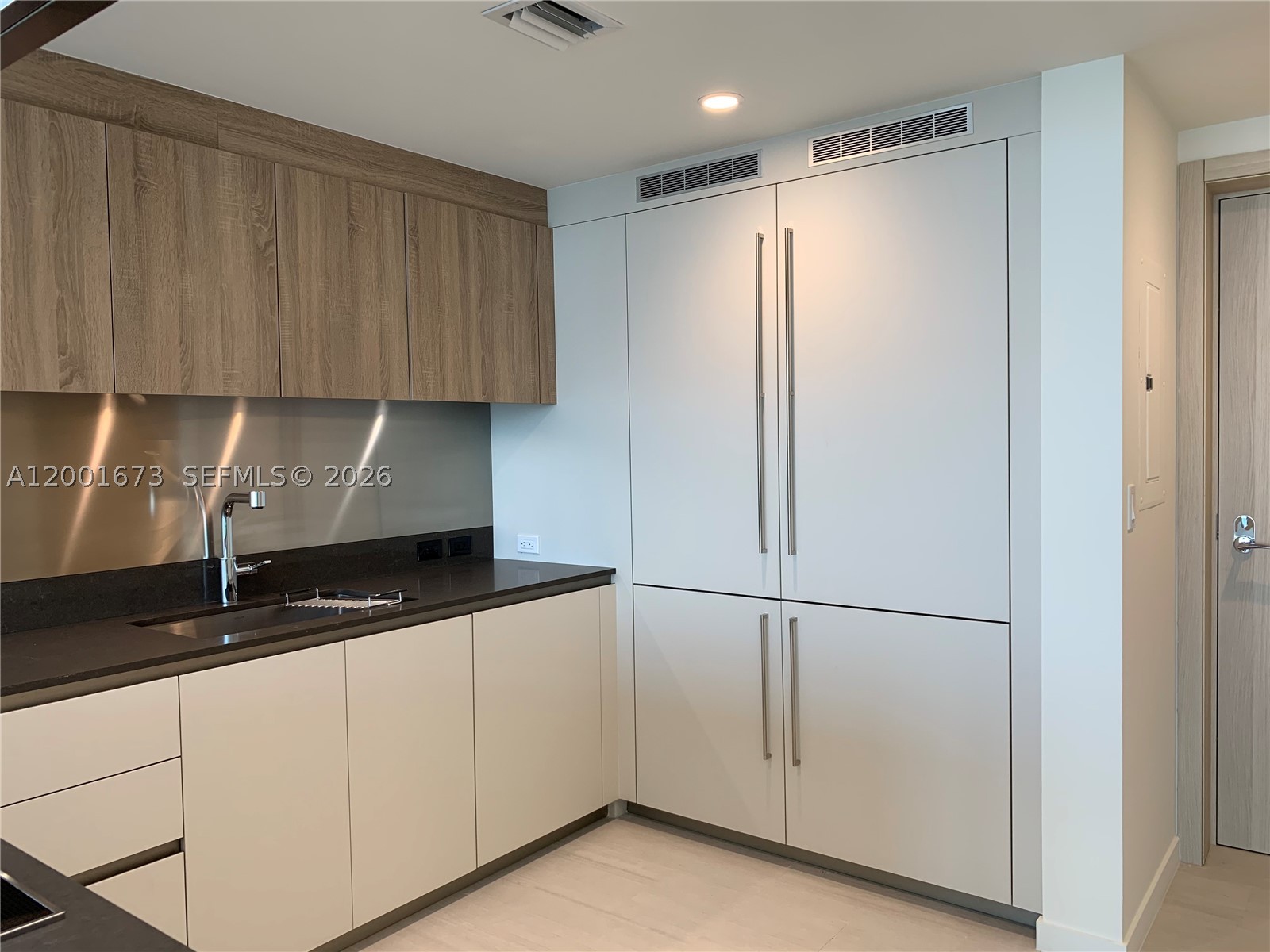 1000 Brickell Plz #3904, Miami FL 33131