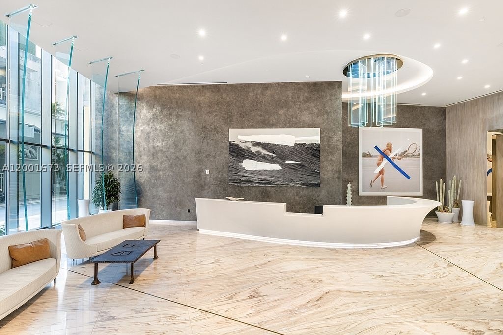 1000 Brickell Plz #3904, Miami FL 33131