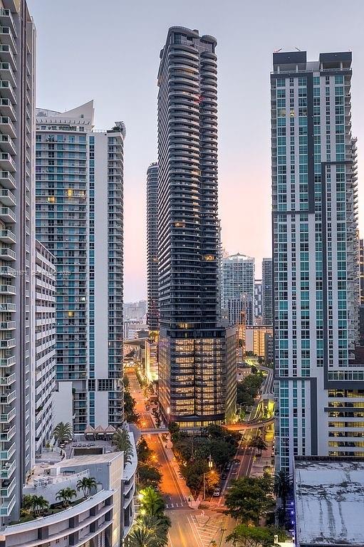 1000 Brickell Plz #3904, Miami FL 33131