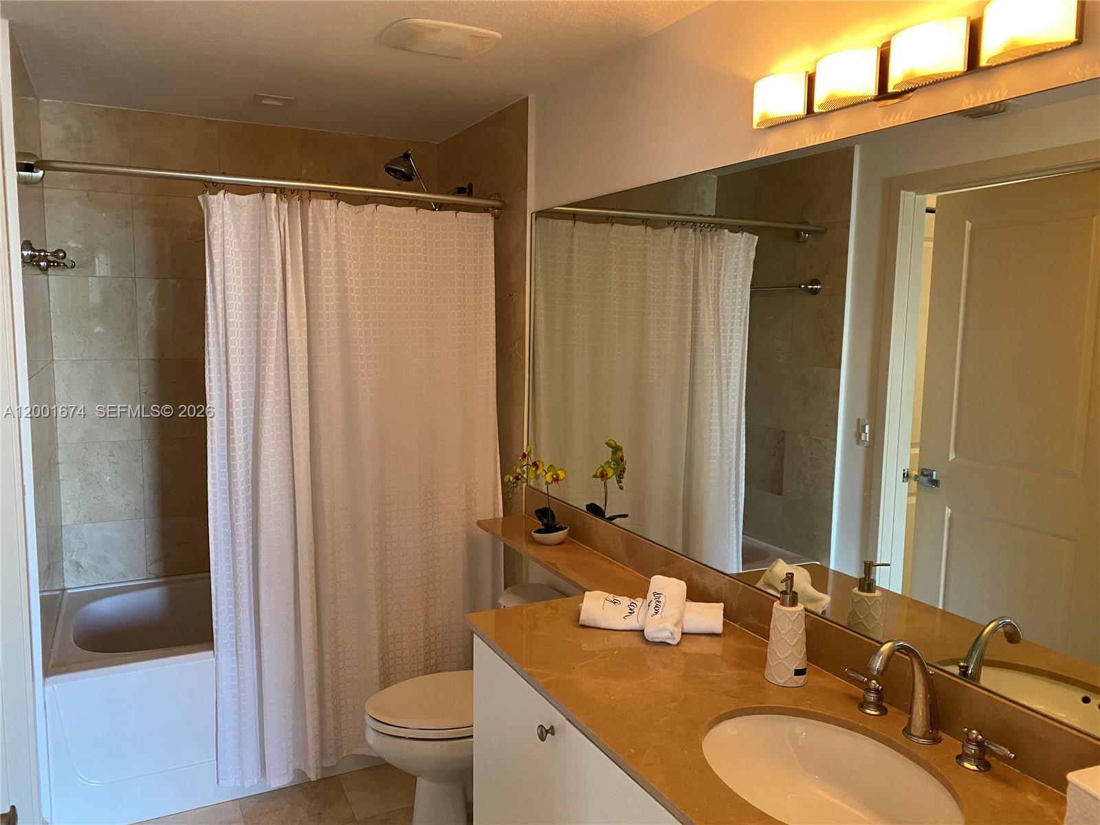 170 SE 14th St #2807, Miami FL 33131