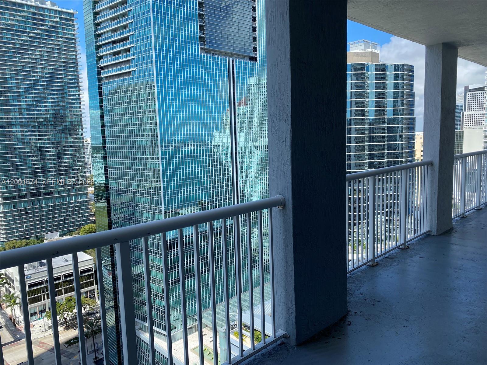 170 SE 14th St #2807, Miami FL 33131