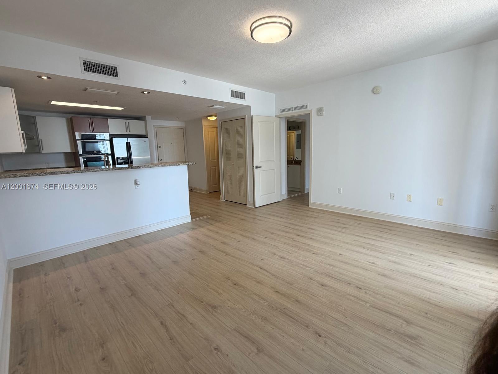 170 SE 14th St #2807, Miami FL 33131