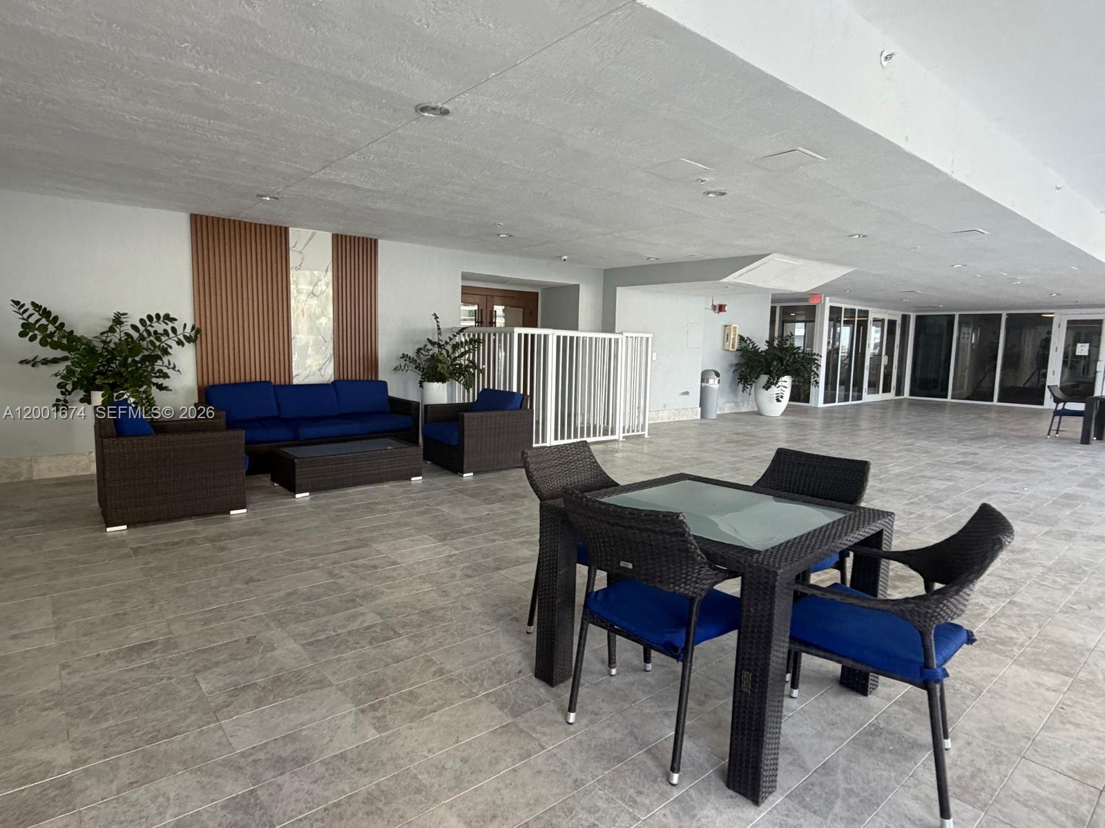 170 SE 14th St #2807, Miami FL 33131