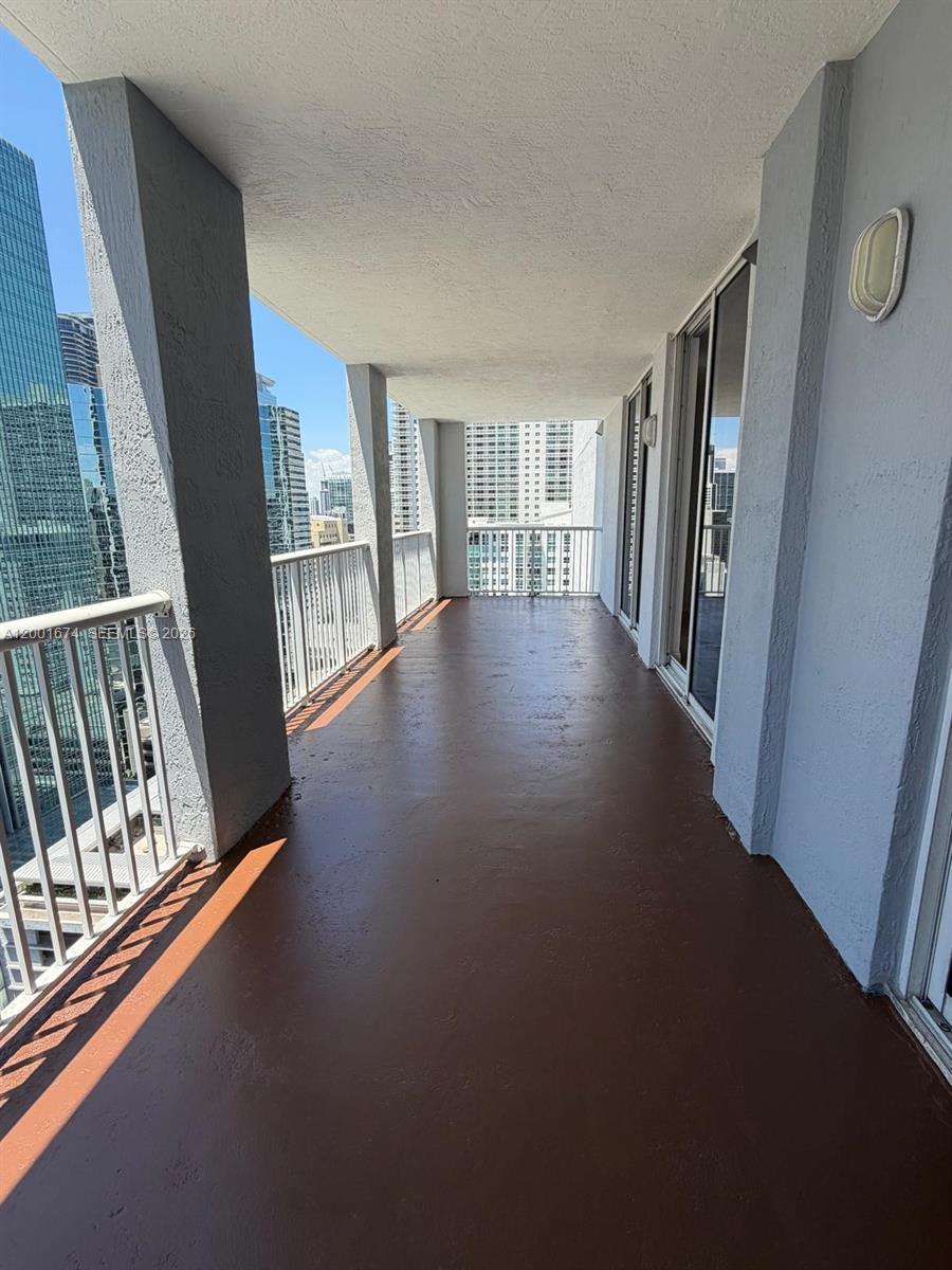 170 SE 14th St #2807, Miami FL 33131