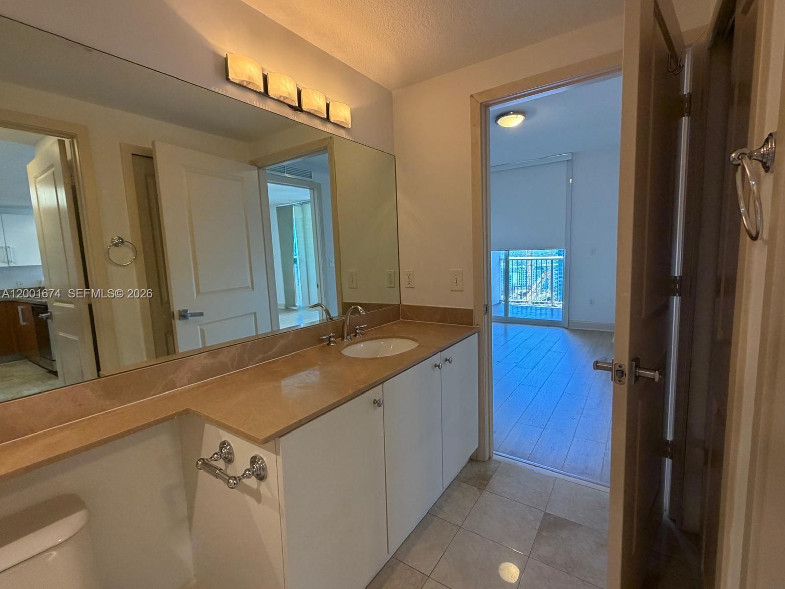 170 SE 14th St #2807, Miami FL 33131