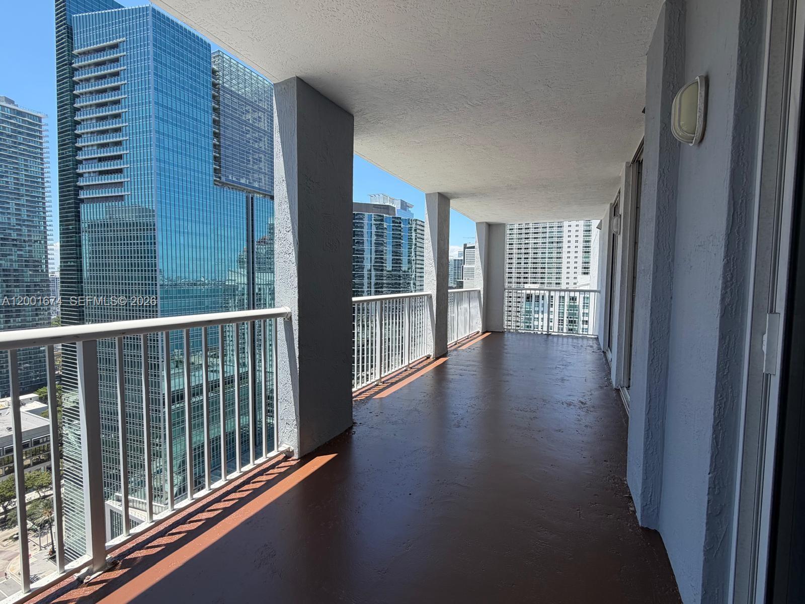 170 SE 14th St #2807, Miami FL 33131