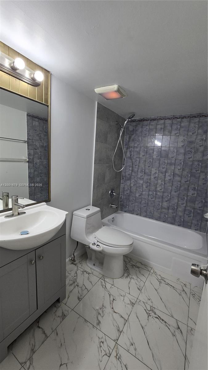 2605 W 67th Pl #23-10, Hialeah FL 33016