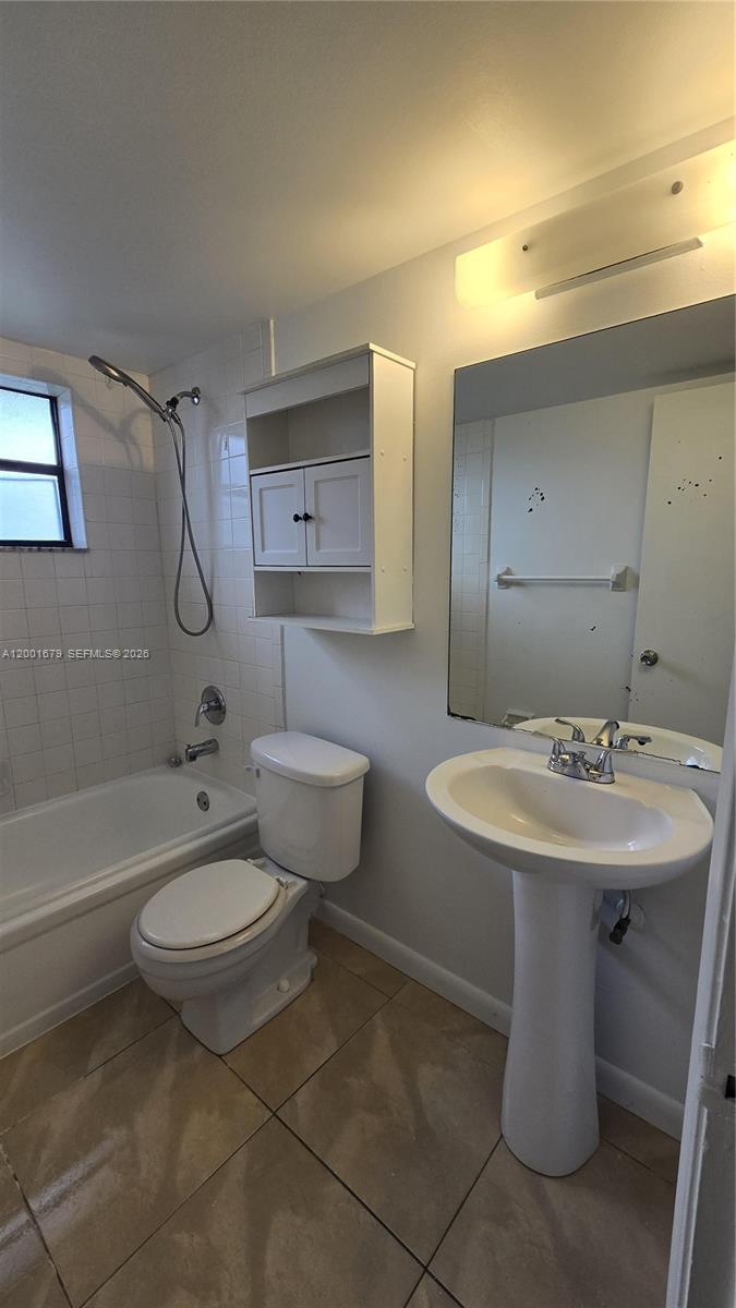 2605 W 67th Pl #23-10, Hialeah FL 33016