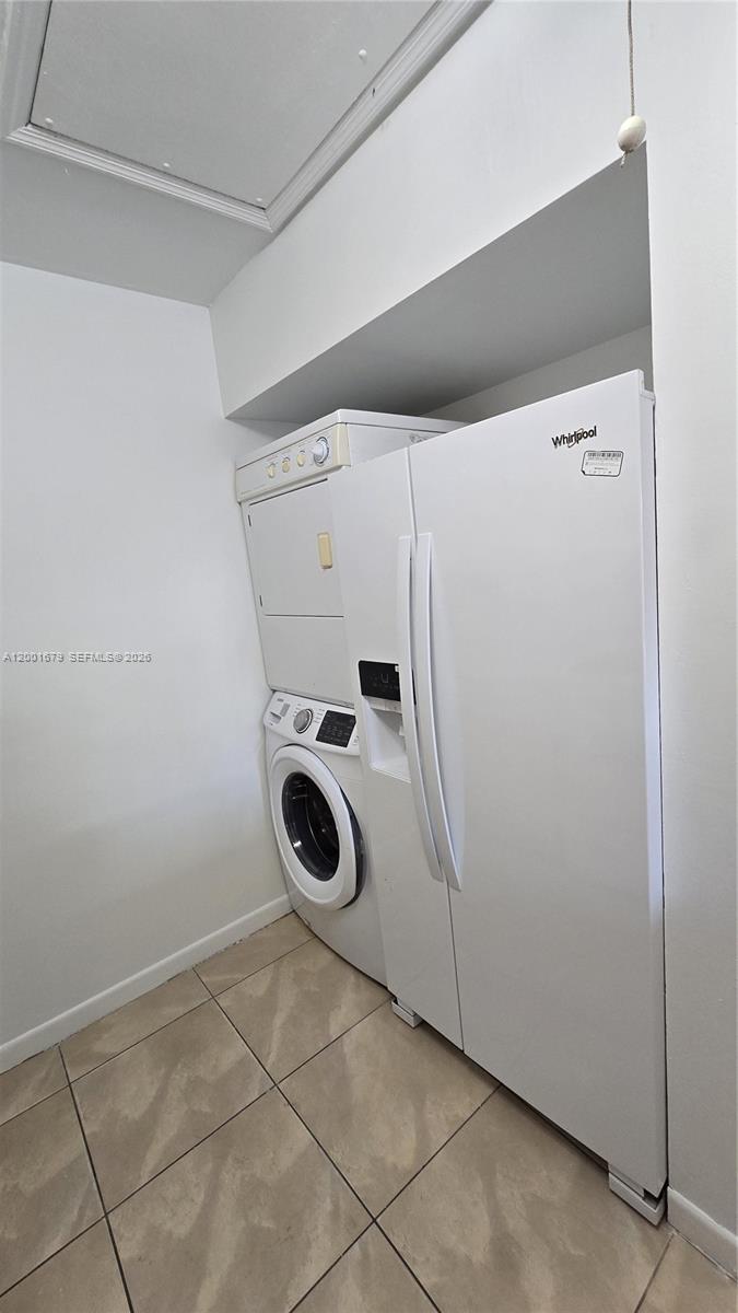 2605 W 67th Pl #23-10, Hialeah FL 33016