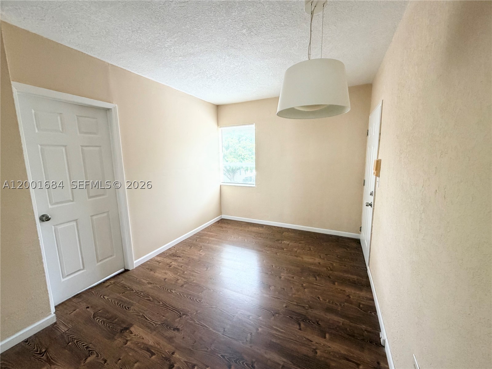 620 84th St #25, Miami Beach FL 33141