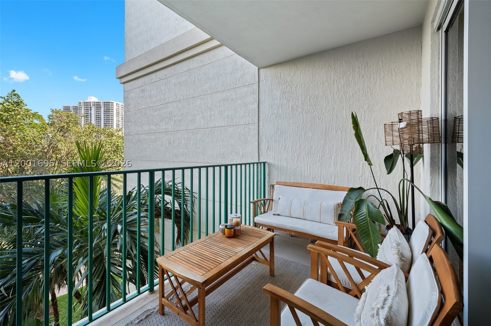 20000 E Country Club Dr #314, Aventura FL 33180