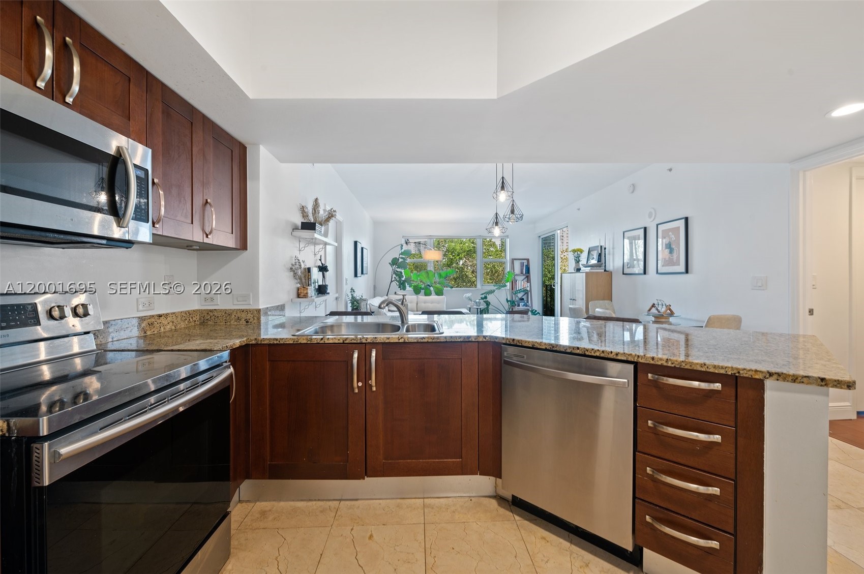 20000 E Country Club Dr #314, Aventura FL 33180