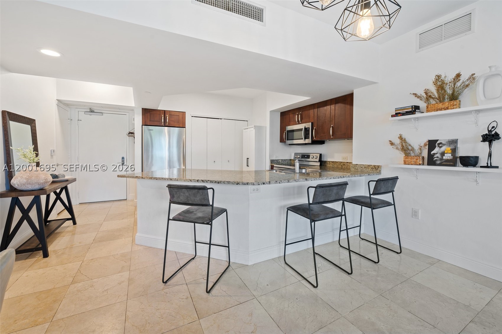20000 E Country Club Dr #314, Aventura FL 33180