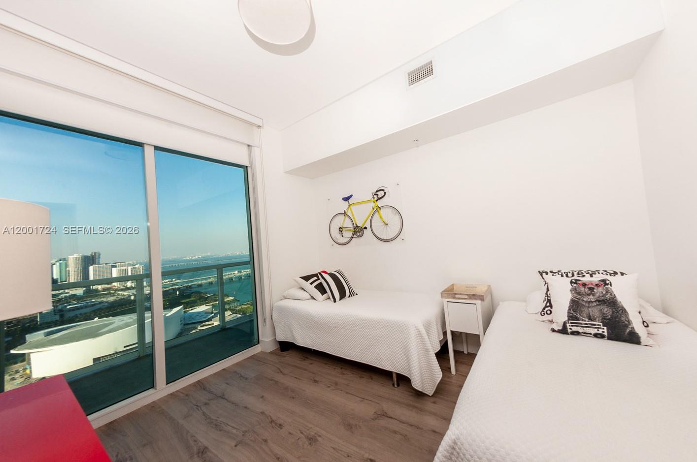 244 Biscayne Blvd #4104, Miami FL 33132