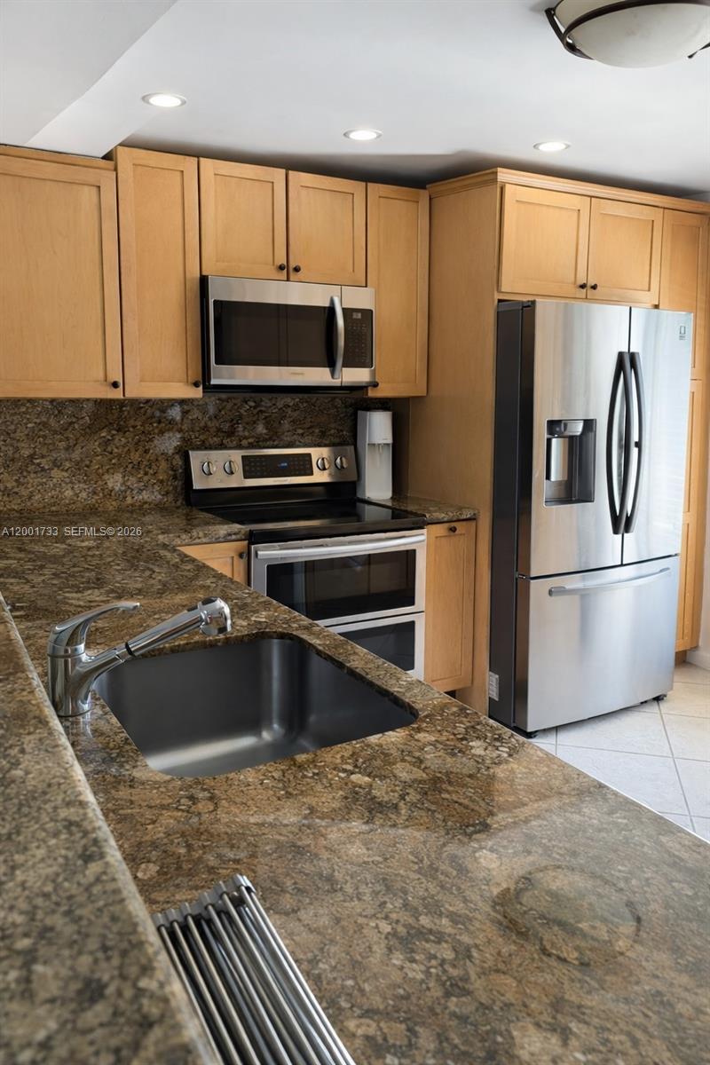 2661 NE 164th St #40, North Miami Beach FL 33160