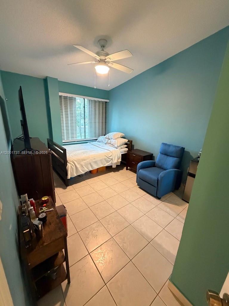 2661 NE 164th St #40, North Miami Beach FL 33160