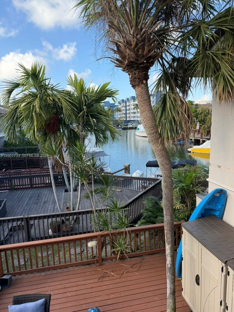 2661 NE 164th St #40, North Miami Beach FL 33160