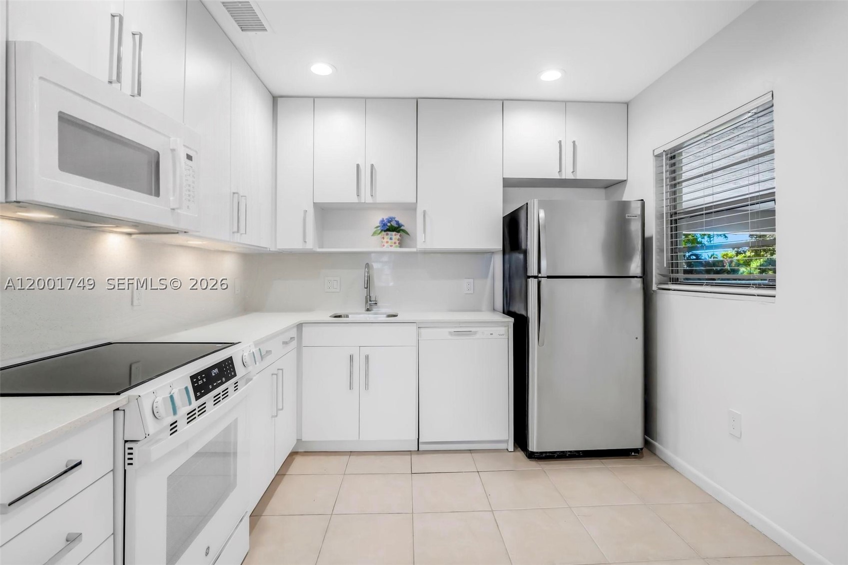 15391 S Dixie Hwy 60 Hwy #60, Palmetto Bay FL 33157