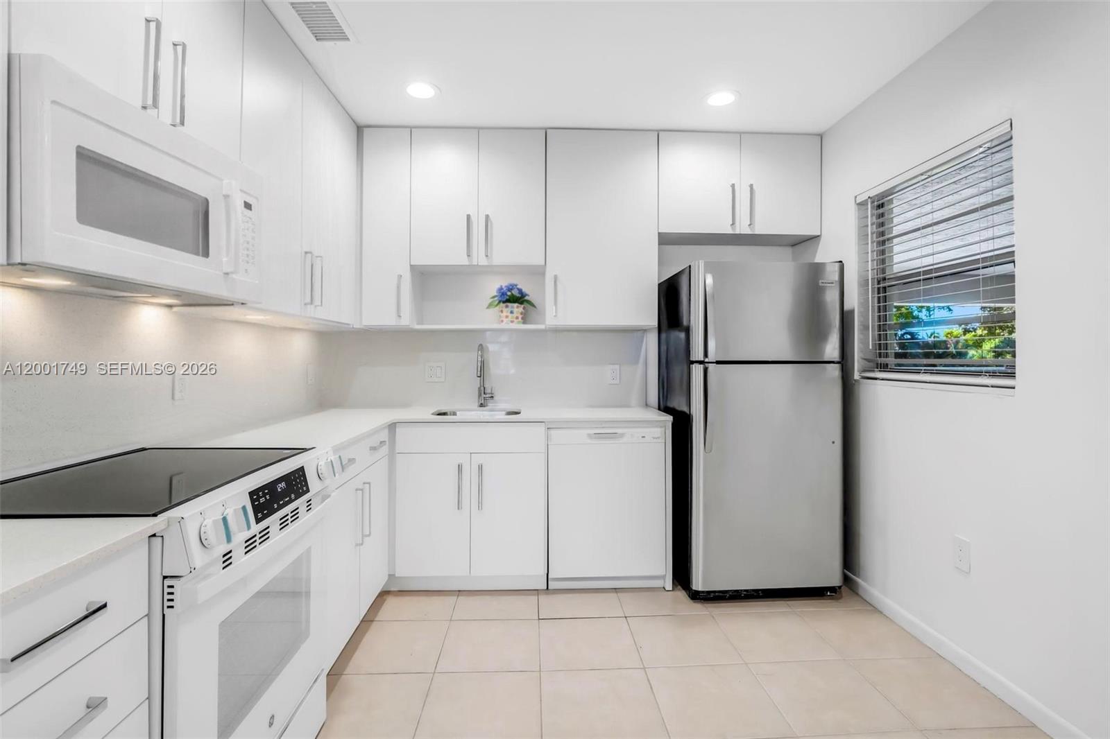 15391 S Dixie Hwy 60 Hwy #60, Palmetto Bay FL 33157
